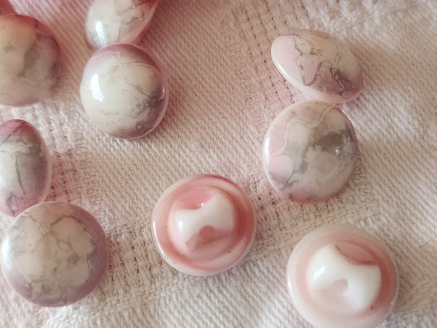 Lot 5 boutons vintage en verre rose gris 1,3 cm 13 mm pied ancien ref 6449