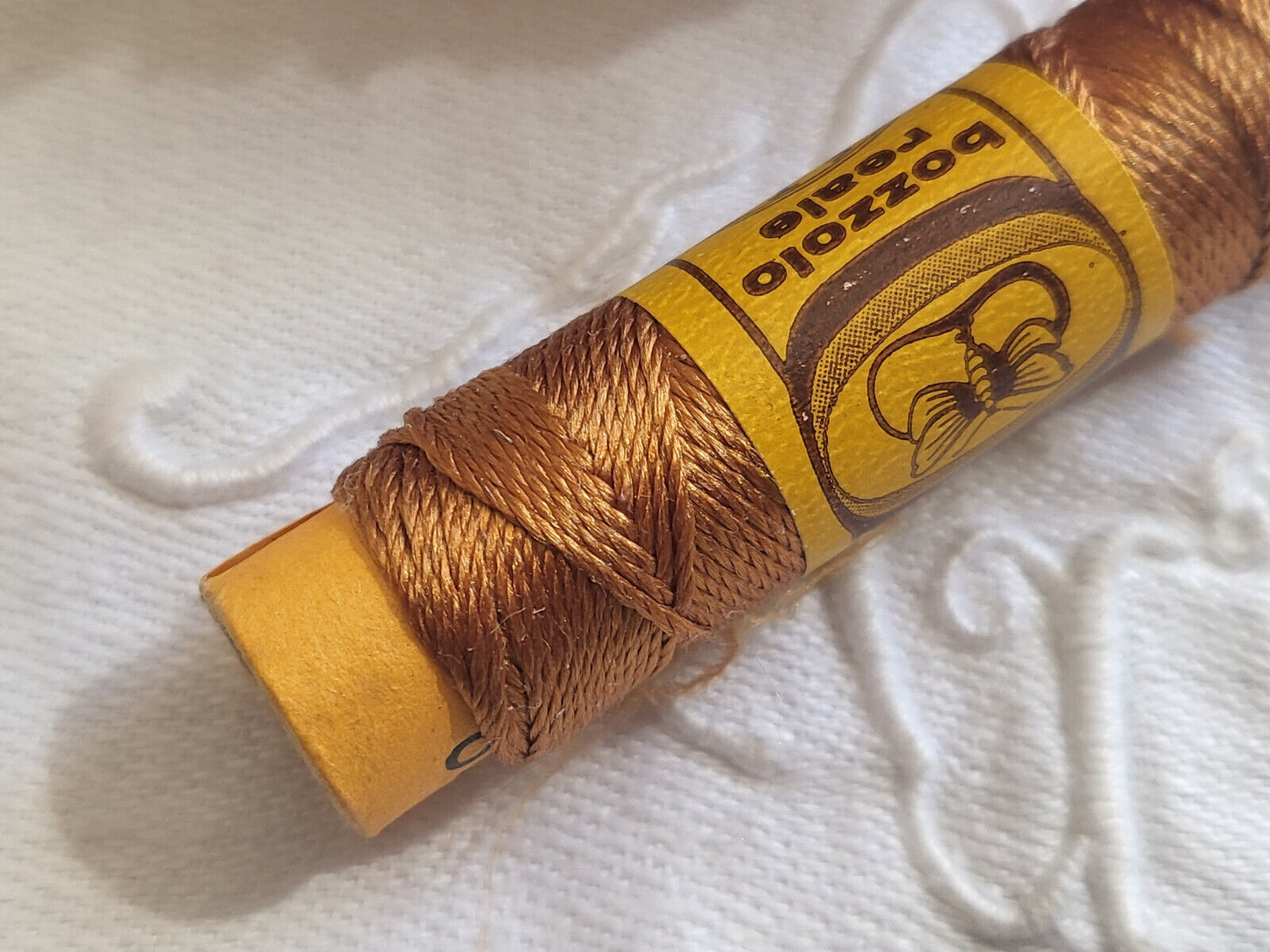 Bobine ancienne pur fil de soie vintage marron broderie n°120 T5