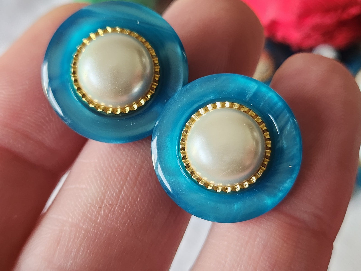 Lot 7 boutons vintage bleu coeur blanc pied 2 cm ref 5930