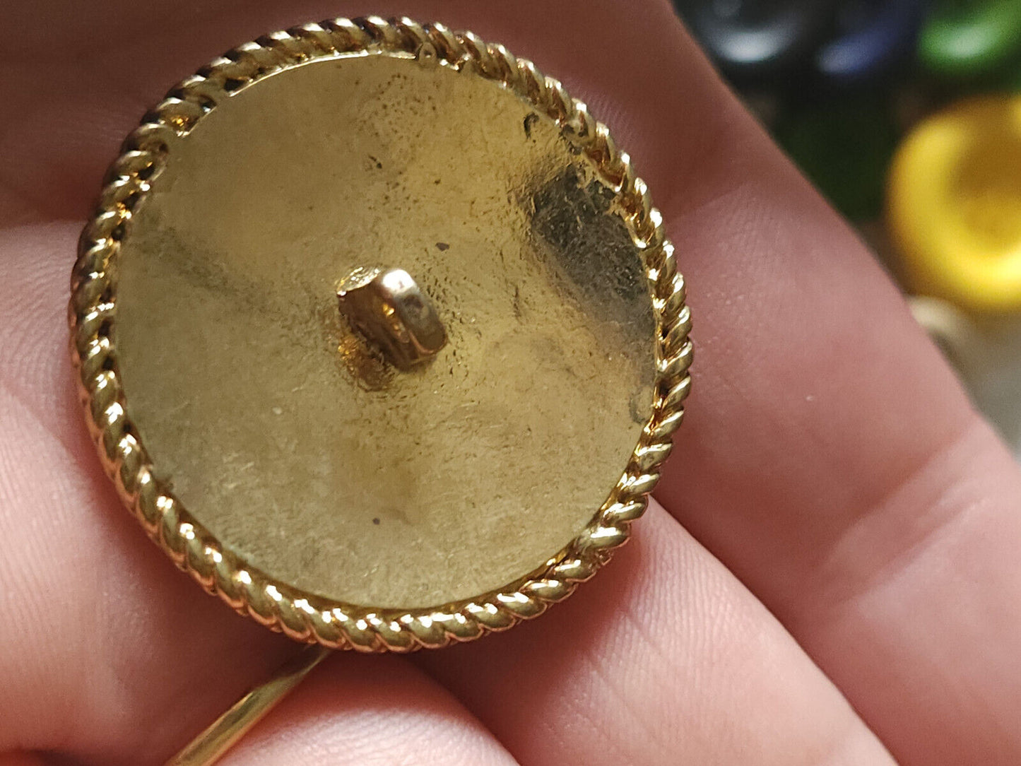 Gros bouton vintage en métal doré coeur bleu parurier createur 3,4 cm G8T
