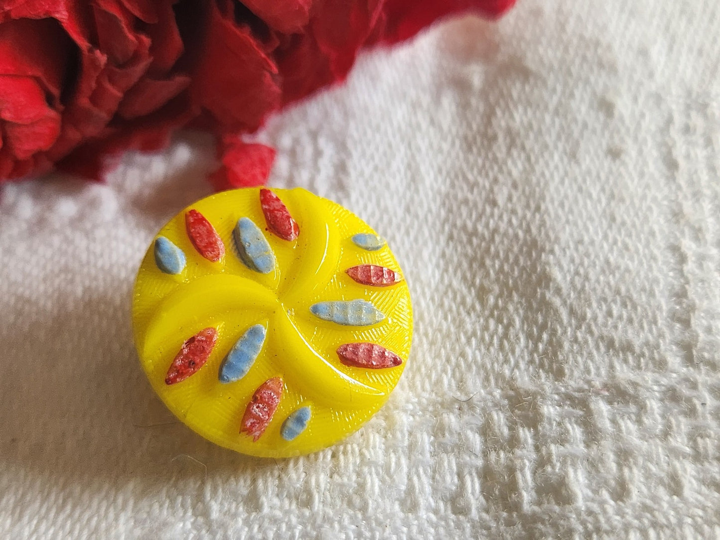 Bouton vintage en verre jaune peint 1,8 cm G7Q