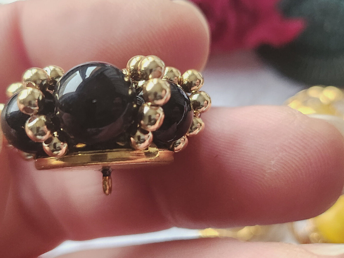 Bouton vintage métal torsade perle en verre noir parurier 2,6 cm ref 5138
