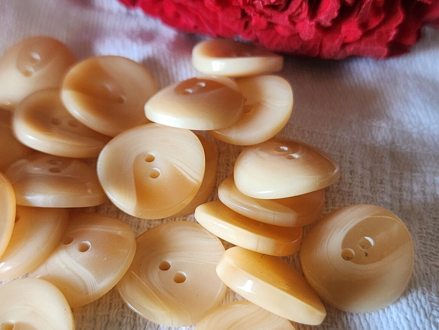 Lot 22 petits boutons vintage orange cambré saumon à trous 1,4 cm ref 5569