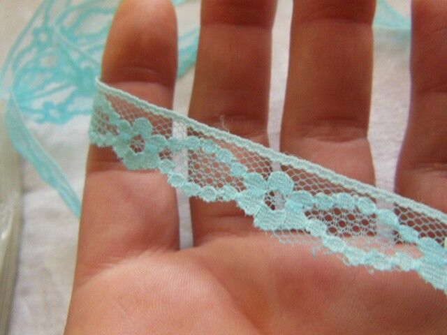 Lot 10 mètres jolie dentelle vintage nylon bleu A3