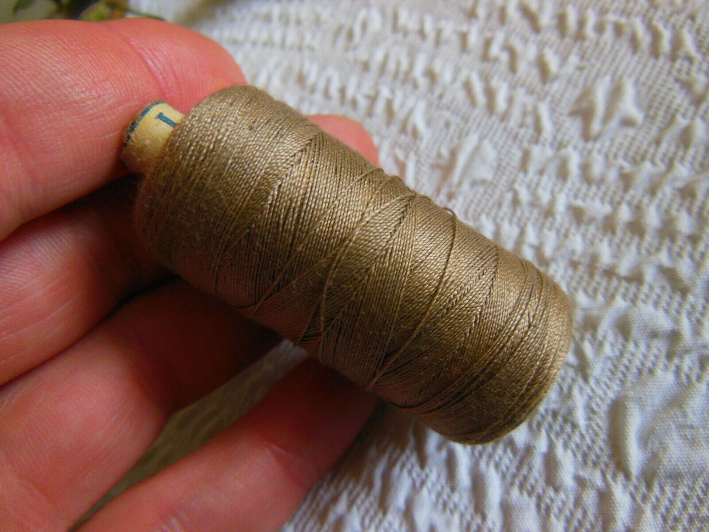 Grosse bobine ancienne marron 14 grammes couture mercerie ancien