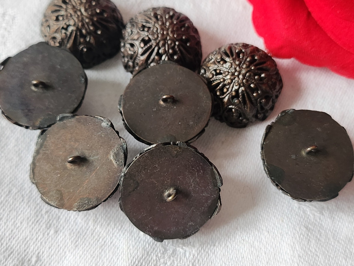 Lot 6 boutons vintage métal dentelle filigrame originaux main 2,3 cm ref 1543