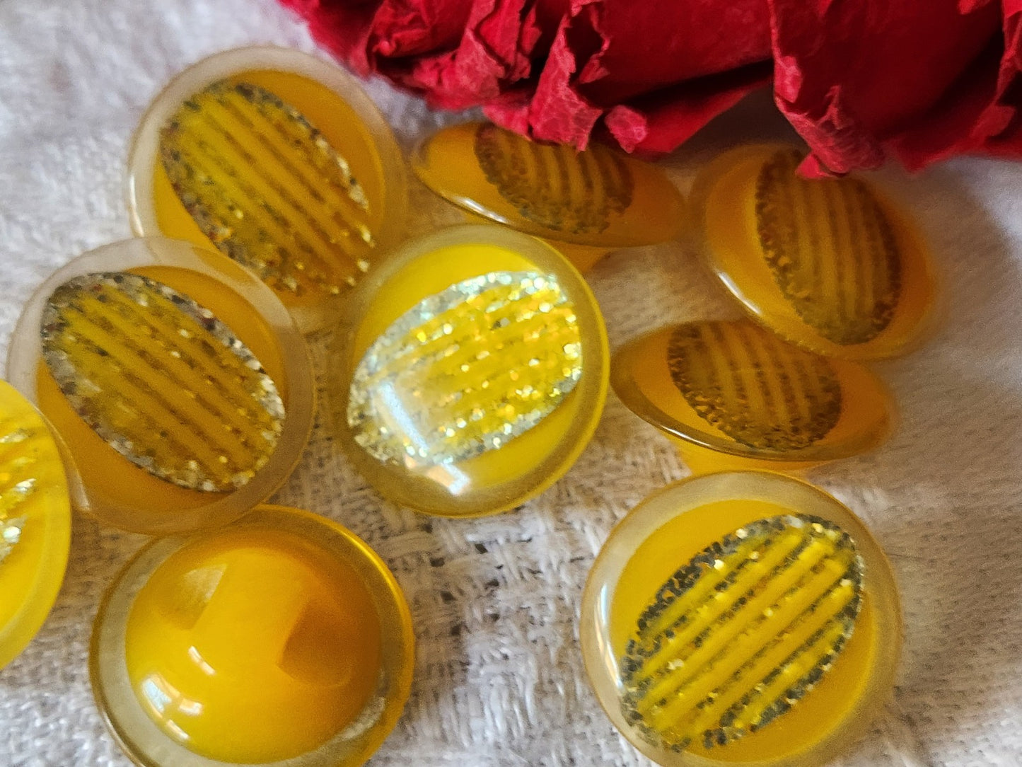 Lot 8 boutons vintage jaune paillette à pied 1,7 cm superbe ref 3301