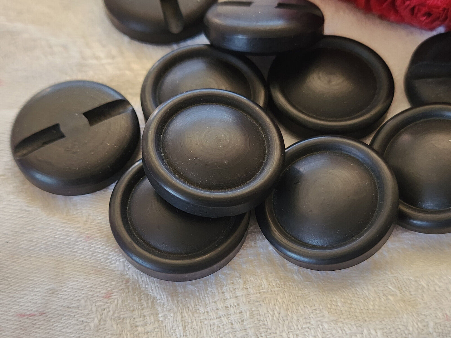 Lot 5 boutons vintage noir mat pied 2,4 cm ref 666
