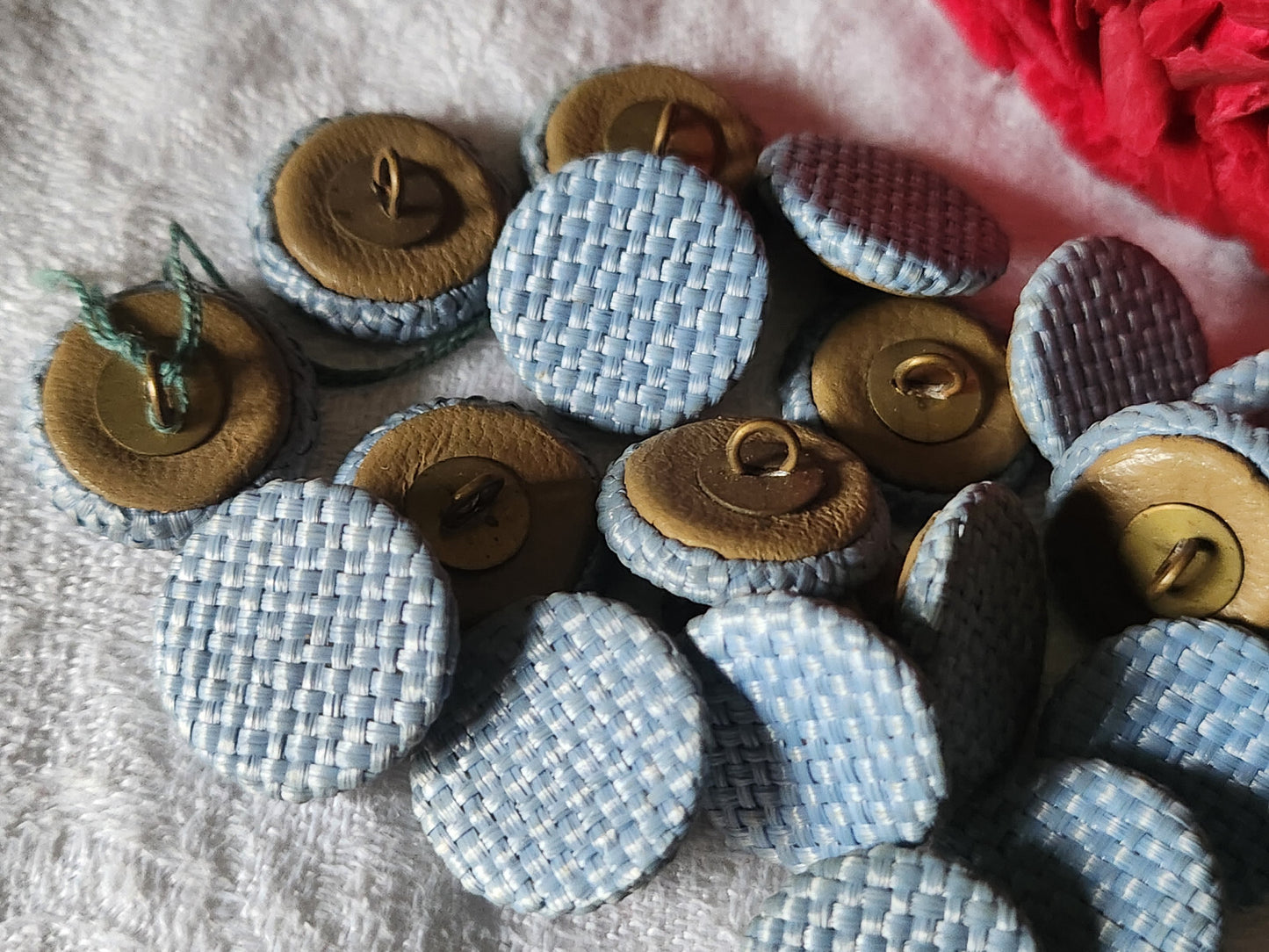 lot 8 boutons anciens vintage passementerie bleu à pied 1,6 cm ref 1285
