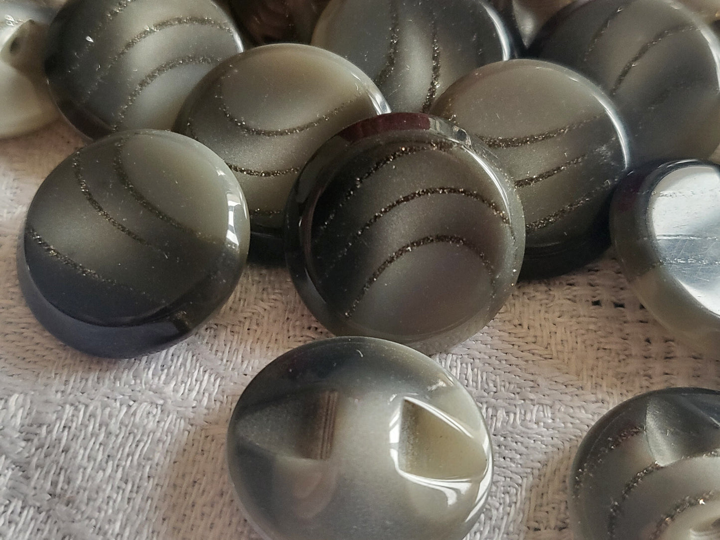 Lot 10 boutons vintage gris à vague paillette à pied 1,8 cm ref 3838