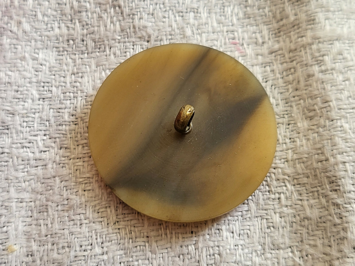 Superbe bouton ancien art déco jaspé marron pied laiton 2,5 cm D16J