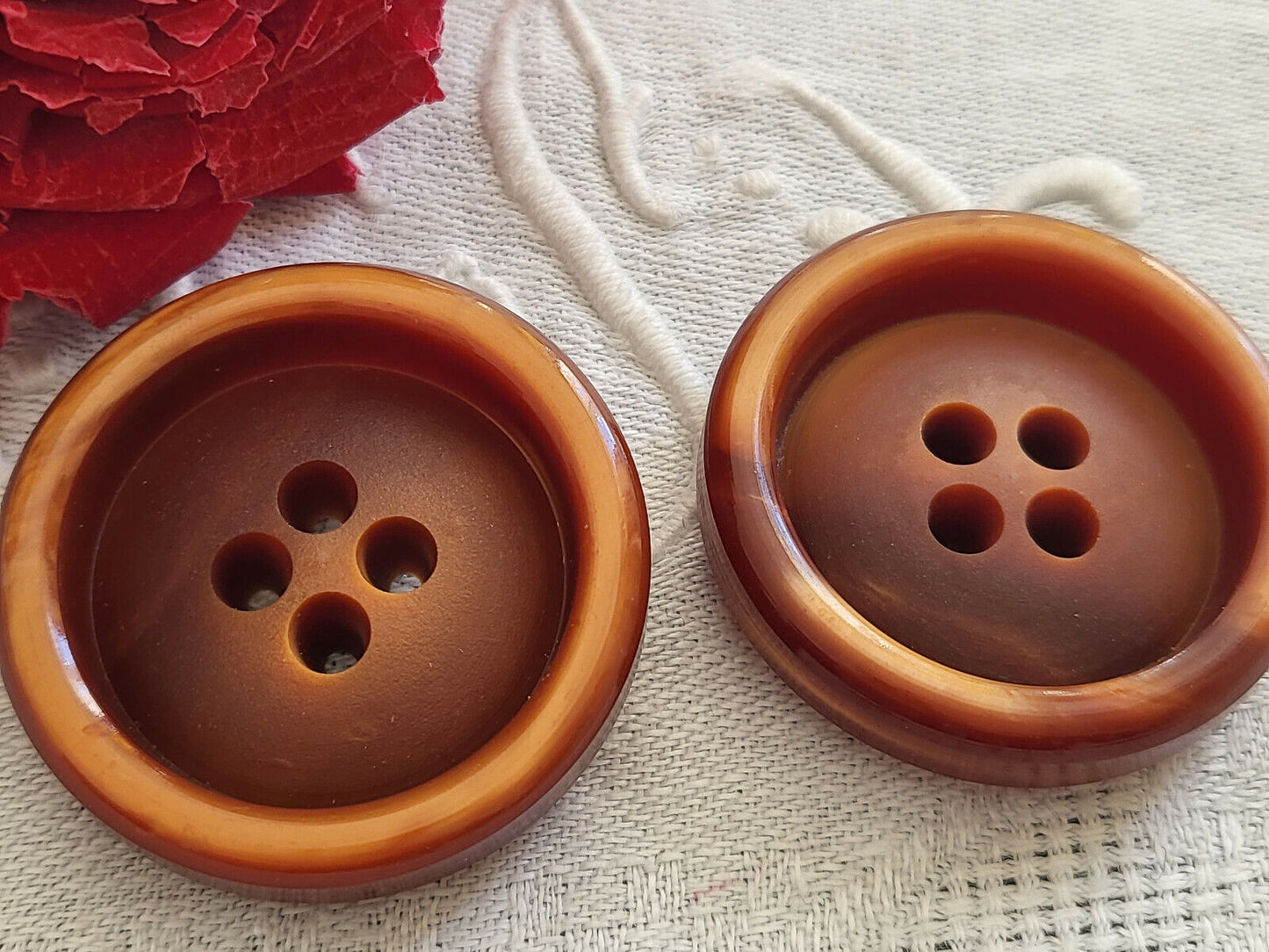 Duo gros boutons vintage marron roux épais 3,5 cm ref 2009