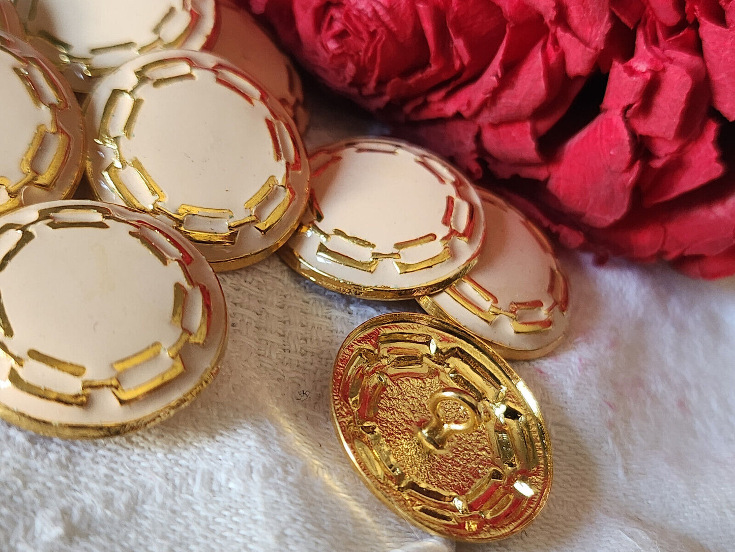 Lot 6 boutons vintage en métal hyper léger 2 cm pied rose pale ref 3493