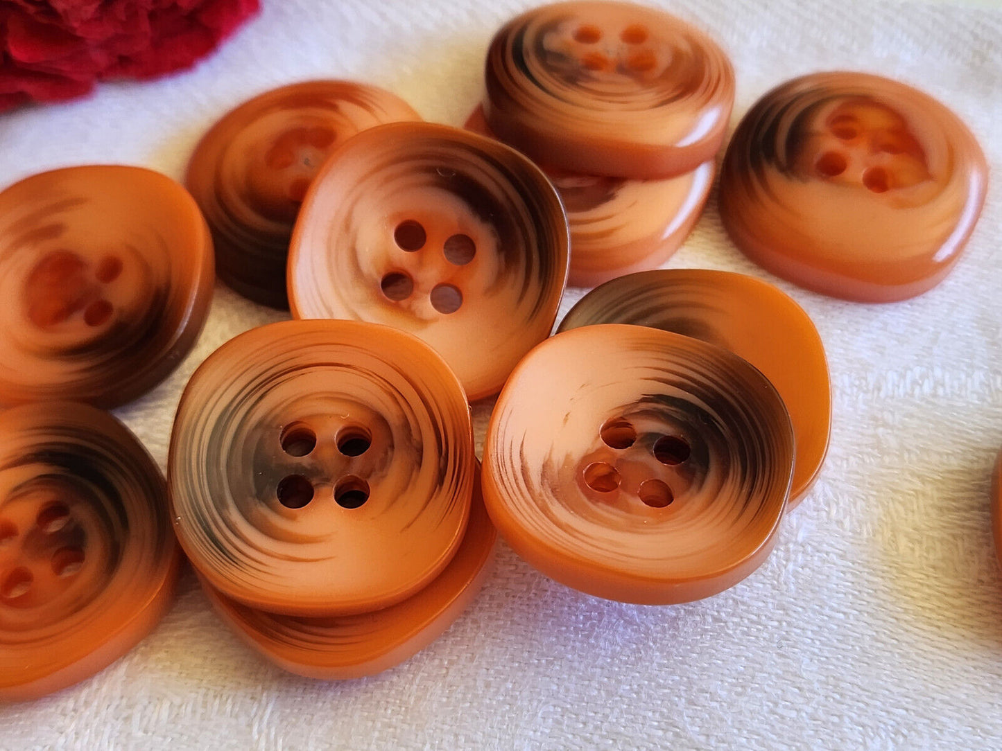 Lot 6 boutons vintage orange marron spirale trous 2,1 cm ref 1532