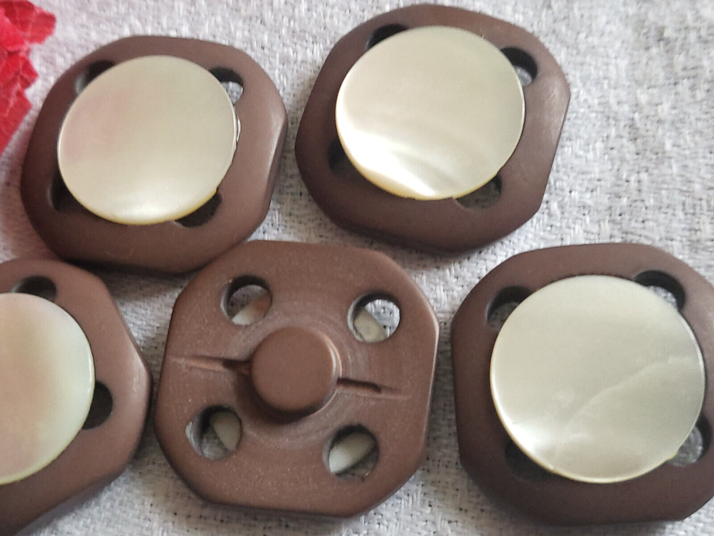 lot 6 gros bouton ancien avec cabochon en nacre pied ajouré 2,4 cm ref 1040