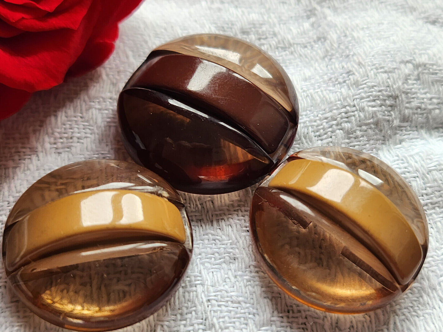 trio boutons vintage bombé transparent marron pied 2,2 et 2,5 cm ref 6060