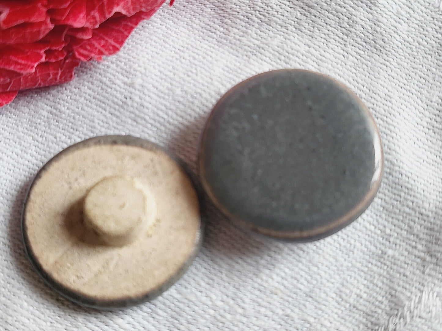 Duo boutons anciens céramique vernissé vintage gris à pied 2,2 cm D14H