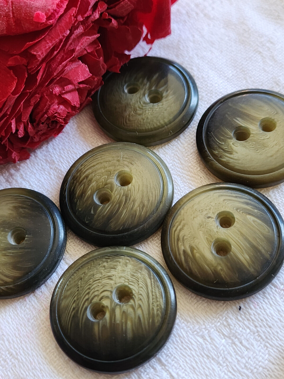 Lot 6 boutons vintage lumineux noir teinte à definir 2,7 cm ref 5696