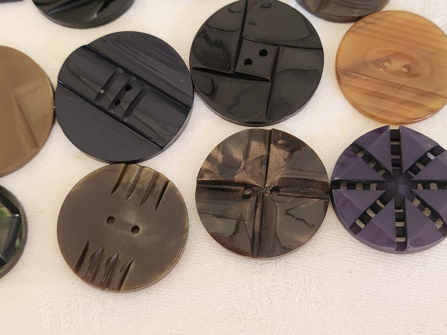 Lot 20 boutons anciens art deco bakelite plastique galalithe 2 à 3,6 cm T14