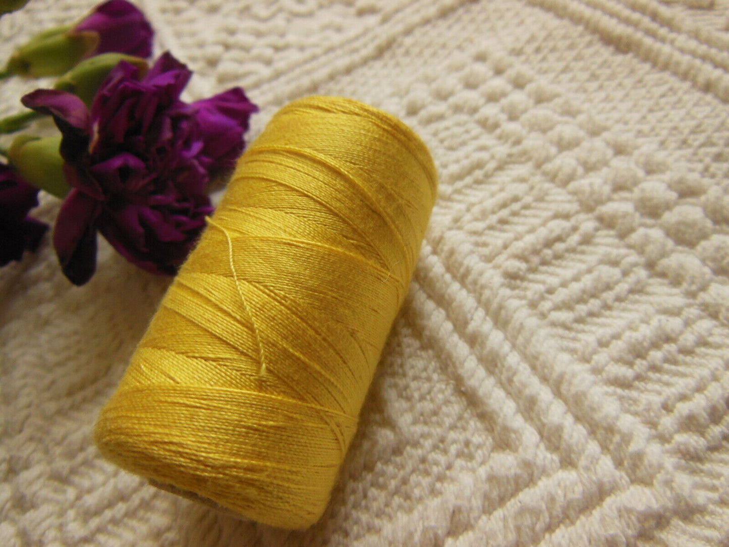 Grosse bobine ancienne jaune 20 grammes couture mercerie ancien fil