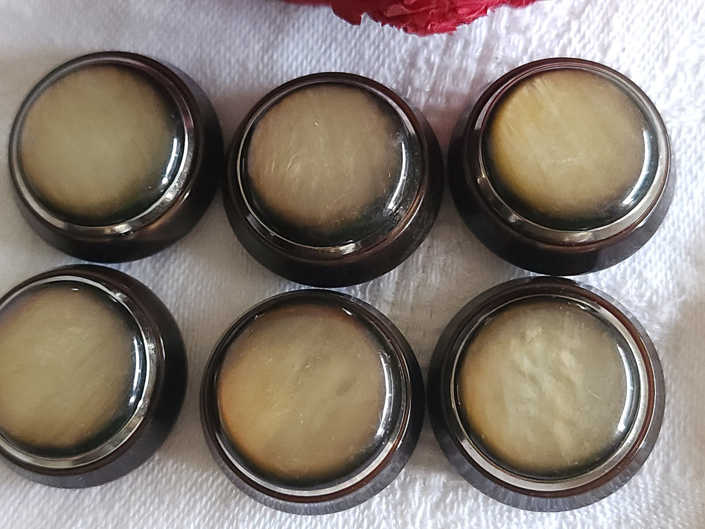 Lot 6 volumineux boutons vintage marron 2,4 cm pied superbe ref 4965