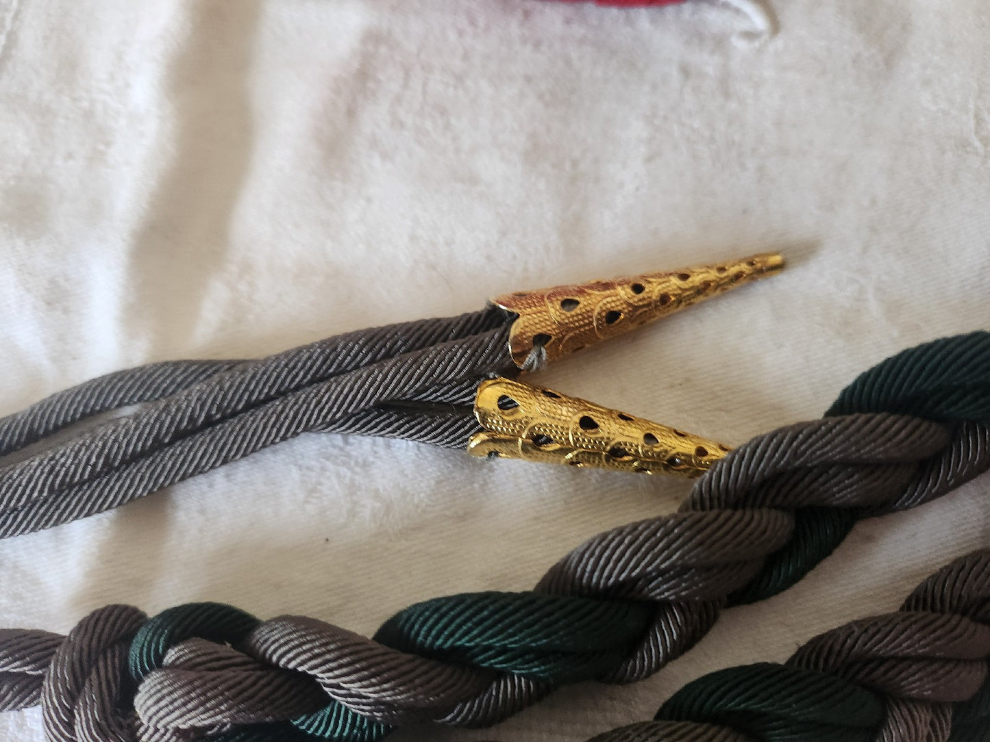 Ceinture ancienne vintage tréssée gris vert reglable B9