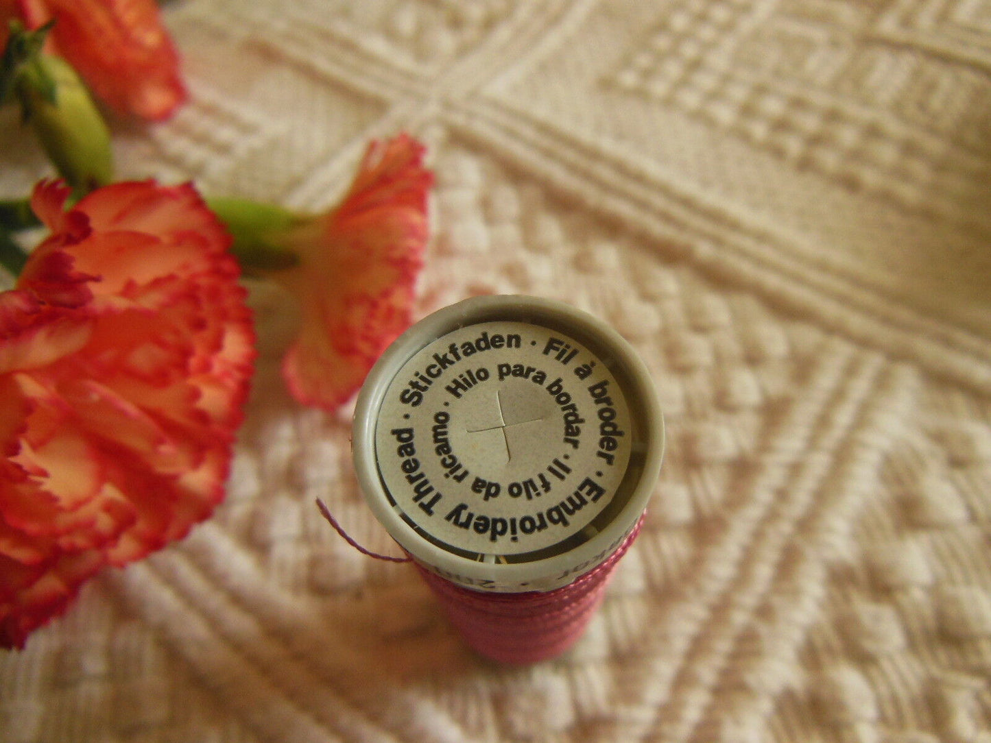 Bobine fil à broder Gutermann 200 m rose lumineux col 4845 couture