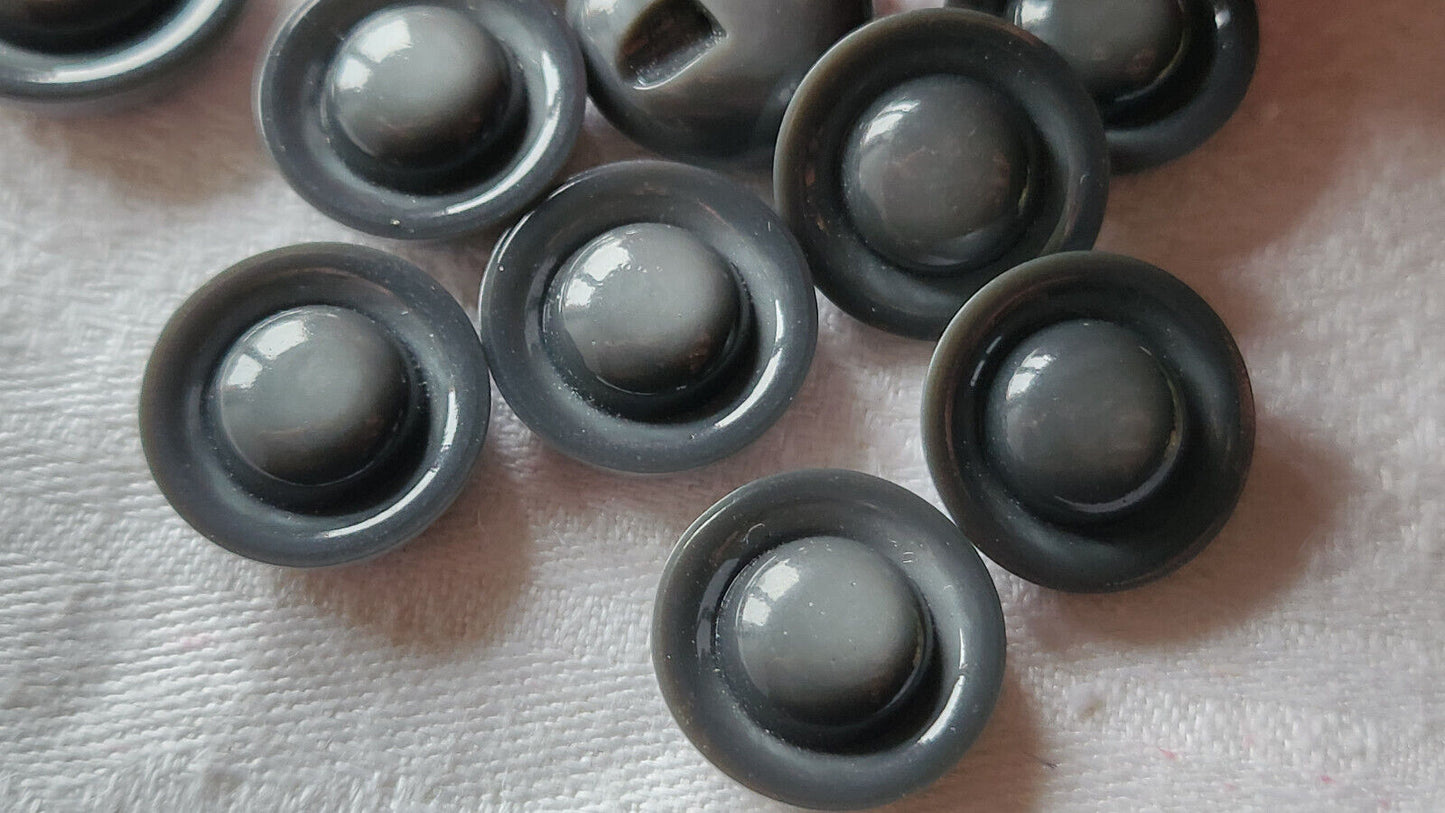 Lot 10 boutons vintage gris pied panaché 1,7 et 2,1 cm ref 2905