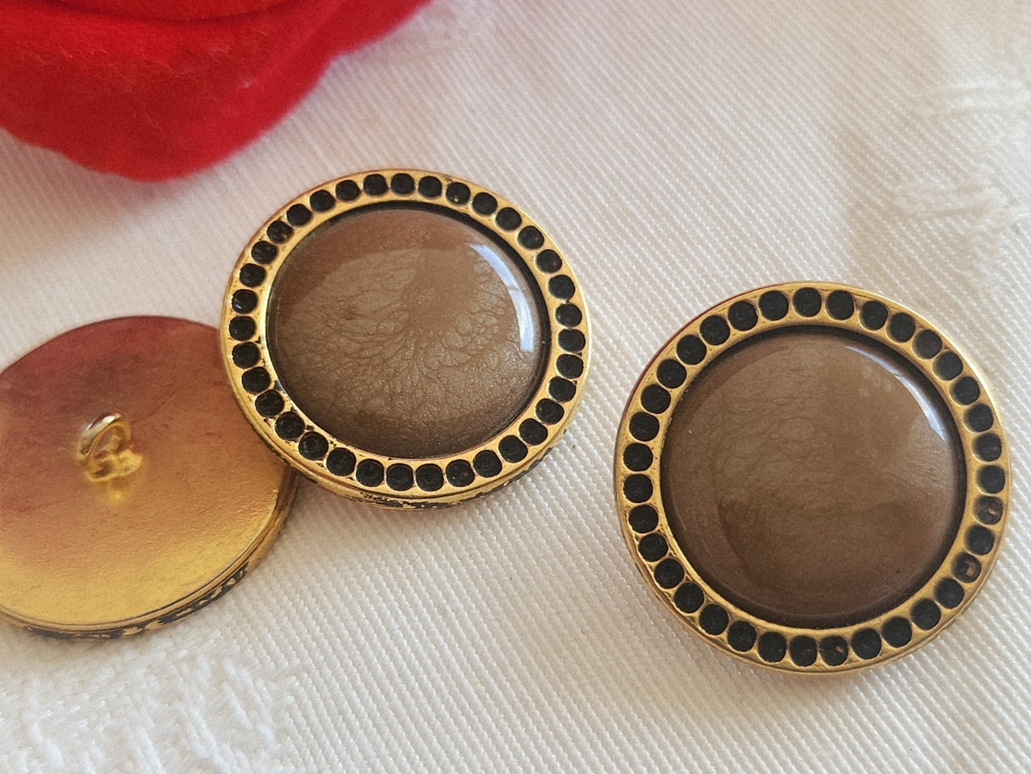Trio boutons vintage en métal marron doré 2,3 cm ref 6271