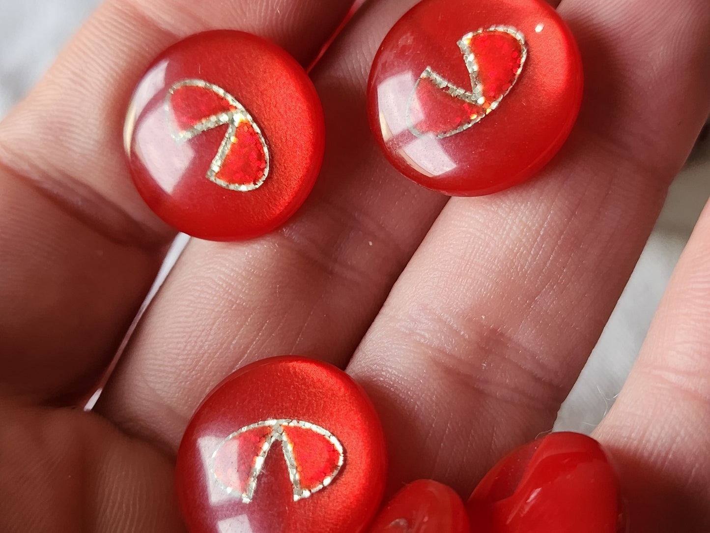 Lot 10 boutons vintage rouge inclusion argenté pied 1,9 cm ref 3804 *