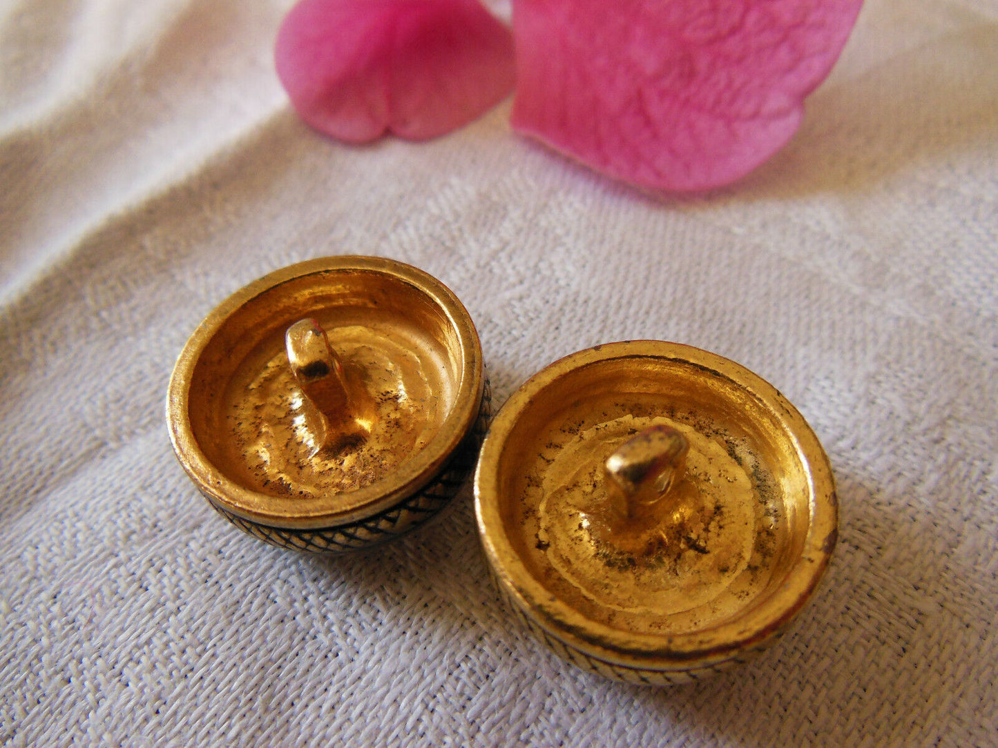 Duo lourds boutons hauts vintage en métal doré à pied 1,7 cm G16P