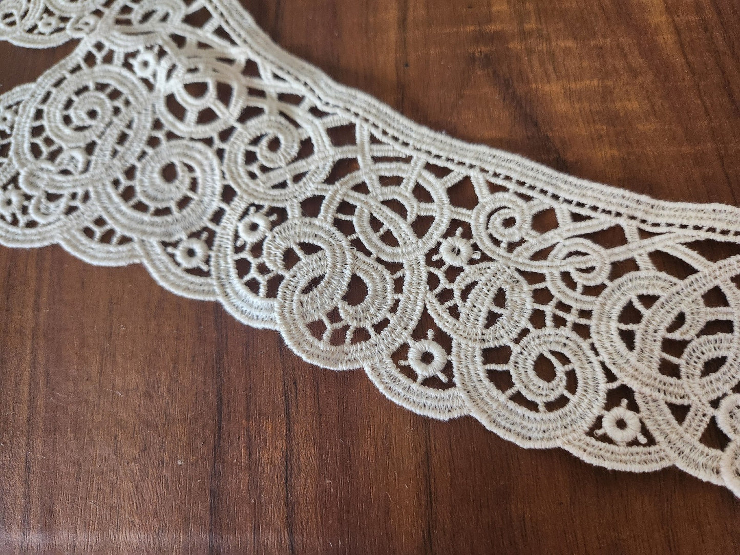 Ancien col en tissu dentelle broderie B3-6