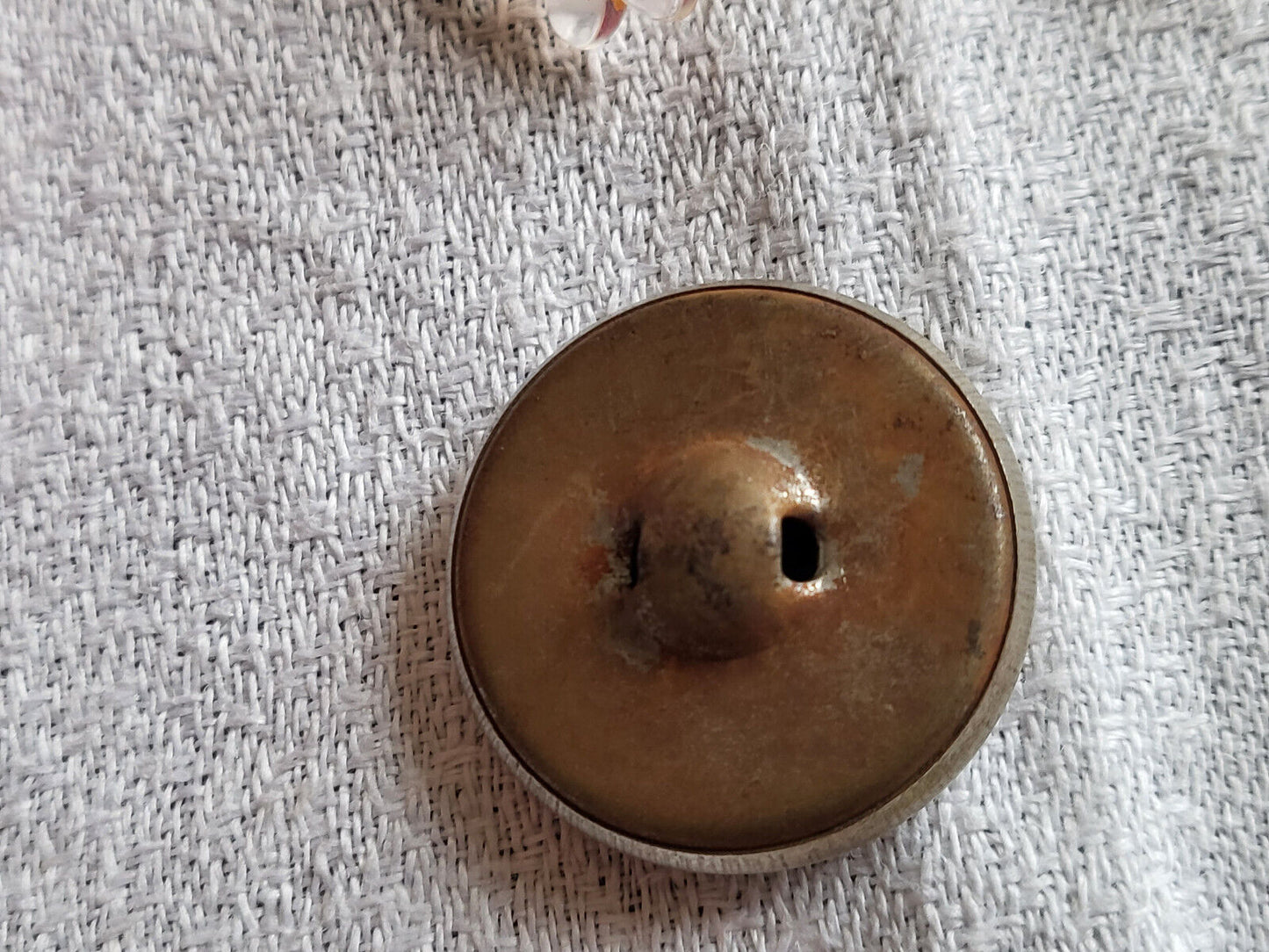 Bouton ancien en métal doré et argenté collection à pied 2,3 cm G14B