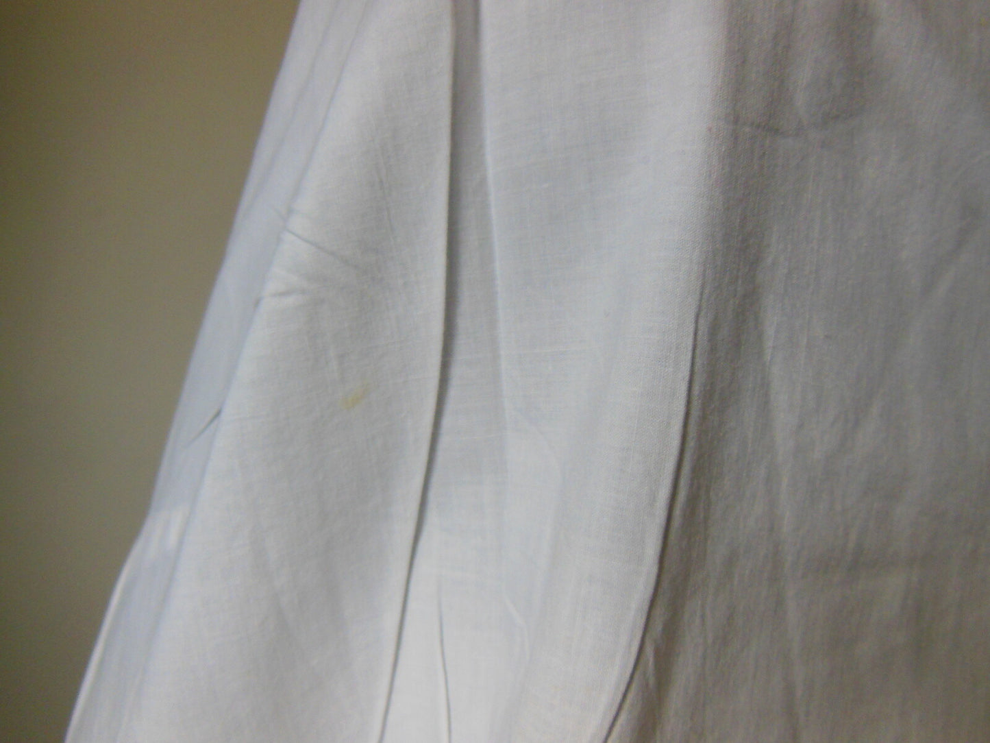 Chemise de nuit ancienne classique petit jour à nettoyer B1