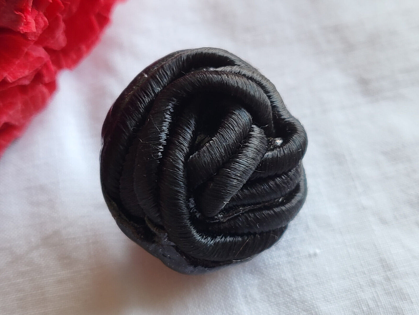 Bouton ancien en passementerie collection noir résine volume 2,3 cm D14H