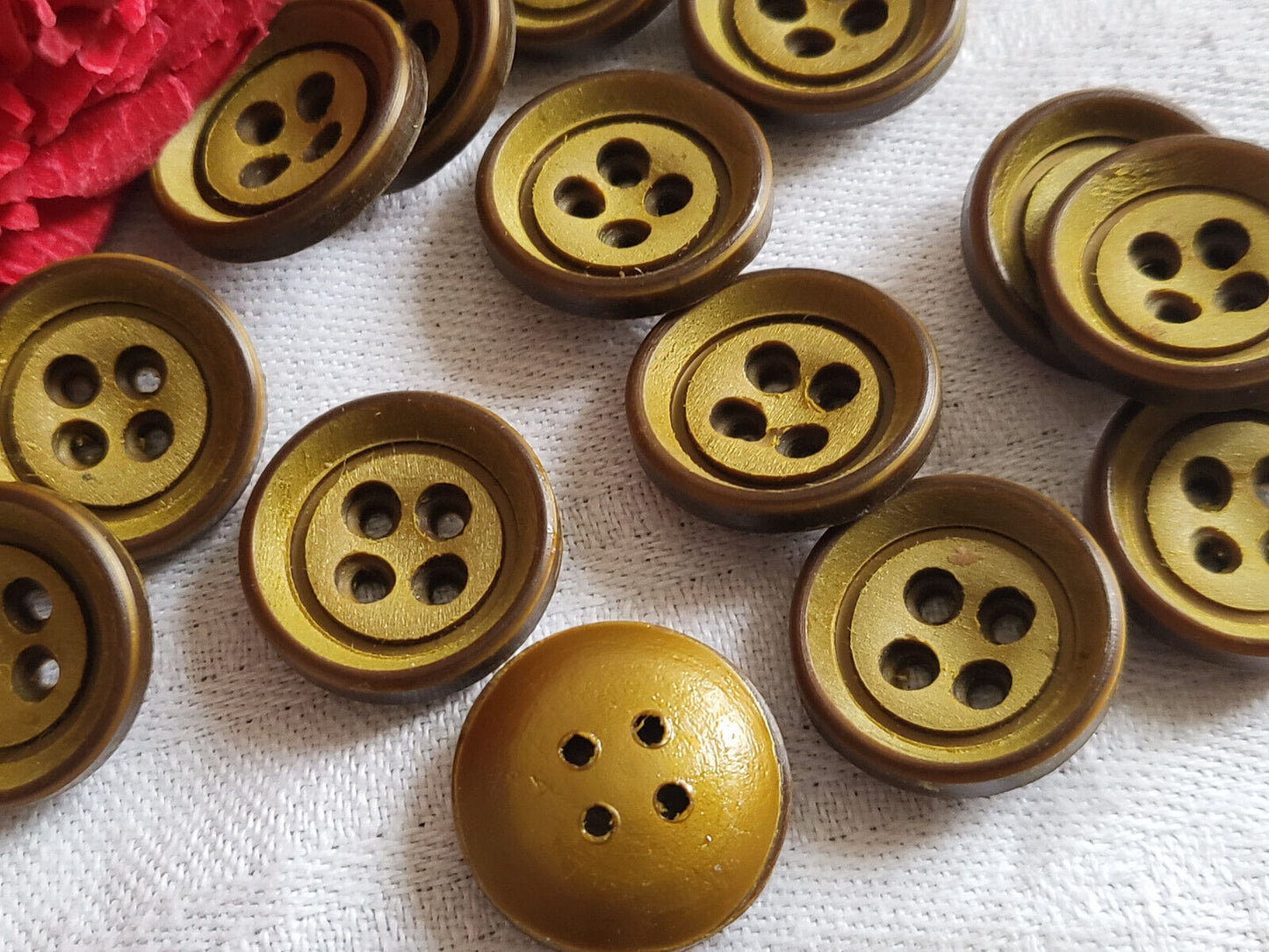 Lot 12 boutons vintage vert texturé mercerie couture trous 1,7 cm ref 2556
