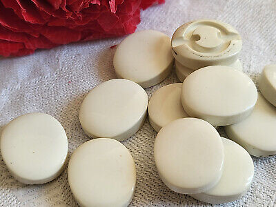 Lot 10 jolis boutons vintage blanc forme ovale pied plat 1,4 sur 1,7 cm ref 2676