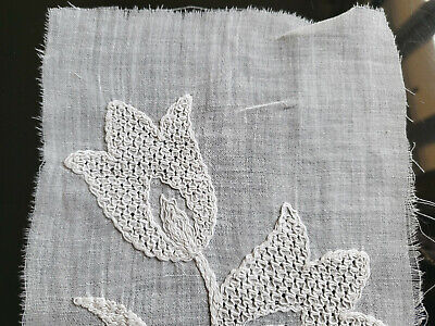 Broderie ancienne sur tissu hyper fin tulipe étamine récup incrustation B7-8