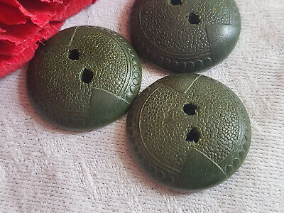 Trio anciens boutons en bois peint vert bombé texturé Diamètre  2,3 cm  D9S