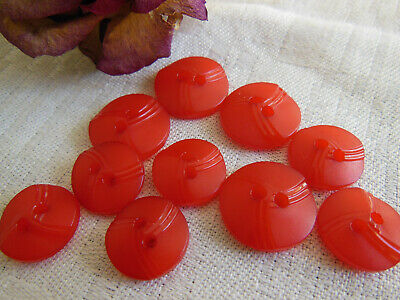 Panaché lot 10 petits boutons vintage rouge mat  1,3 et 1,5 cm G8E