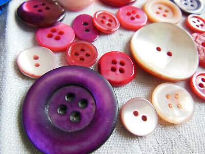 Panaché lot 18 boutons vintage en nacre rose et violet 1,1 à 2,6 cm ref 720