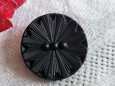 Bouton ancien en verre noir mat travaillé motif relief 2,1 cm G6E