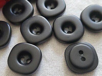 Lot 10 boutons vintage noir carré diamètre 1,5 cm ref 5291