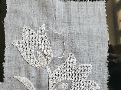 Broderie ancienne sur tissu hyper fin tulipe étamine récup incrustation B7-6