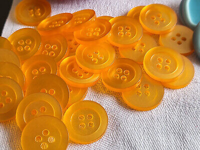 Lot  27 boutons vintage orange lumineux diamètre: 1,8 cm ref 909