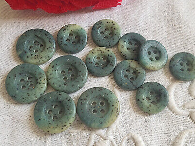 Panaché lot 13  boutons vintage vert moucheté mm modele 1,4 et 1,7 cm ref 881