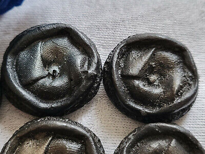 Lot 6 boutons  en résine noir  vintage épais panaché diamètre 2,7 cm ref 5040