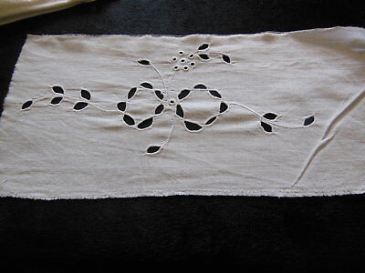 Broderie ancienne ajouré incrustation dentelle création couture T1-29