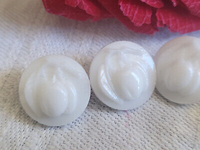 Lot 4 boutons anciens en verre blanc motif abricot collection  1,3 cm G9C