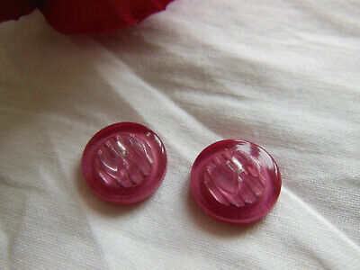 Duo boutons anciens en verre rouge cerise satiné  diamètre: 1,3 cm G14B